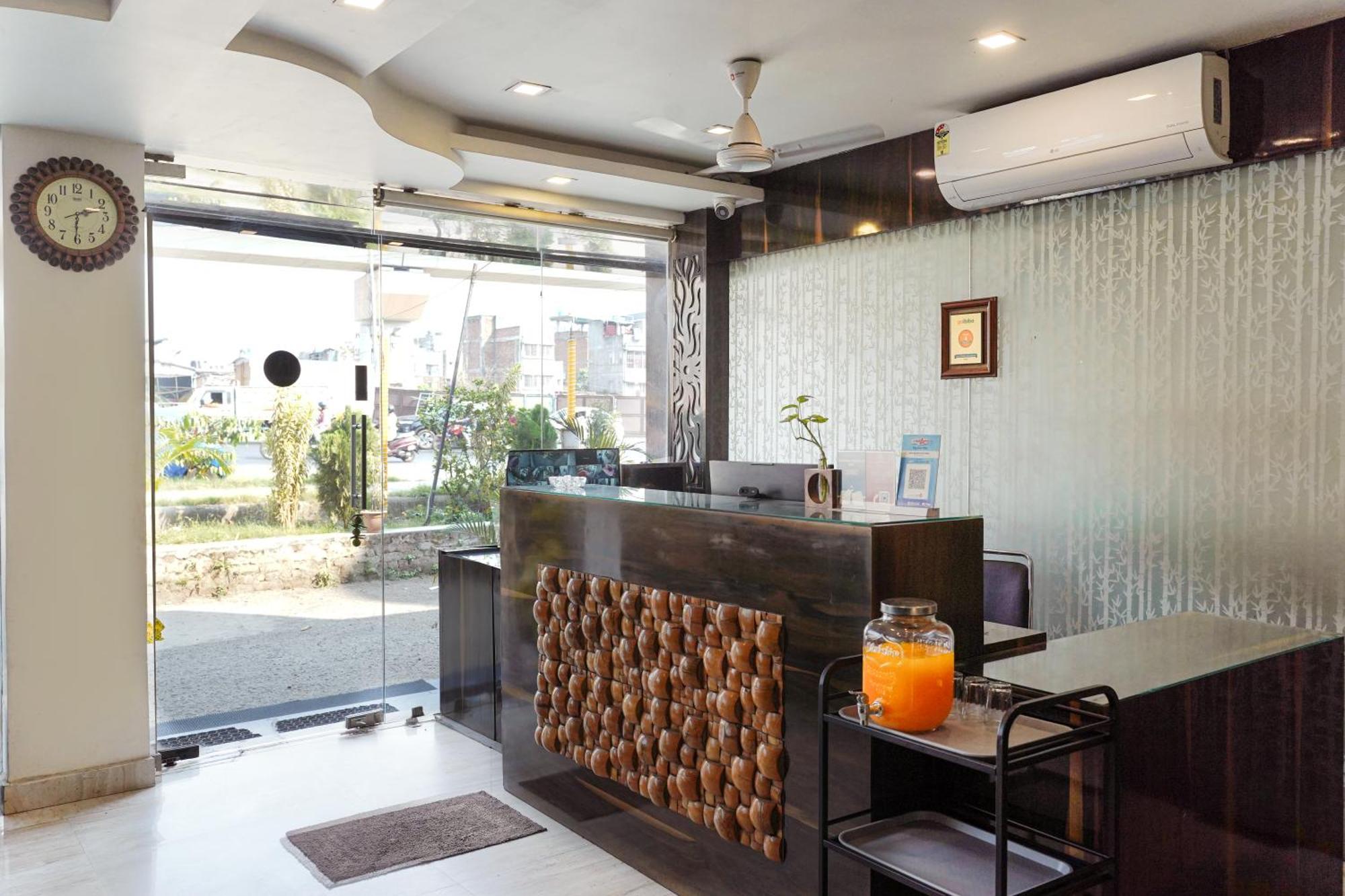 Hotel Sheldon International Near Science City Колката Екстериор снимка