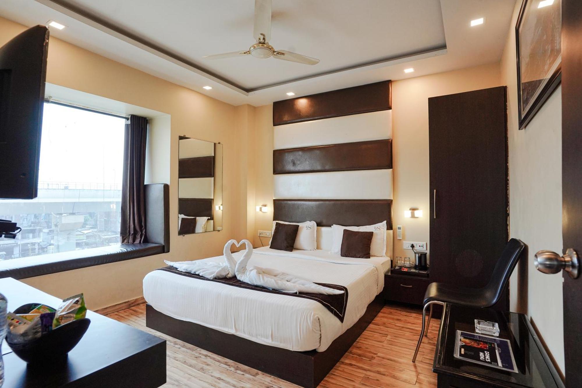 Hotel Sheldon International Near Science City Колката Екстериор снимка