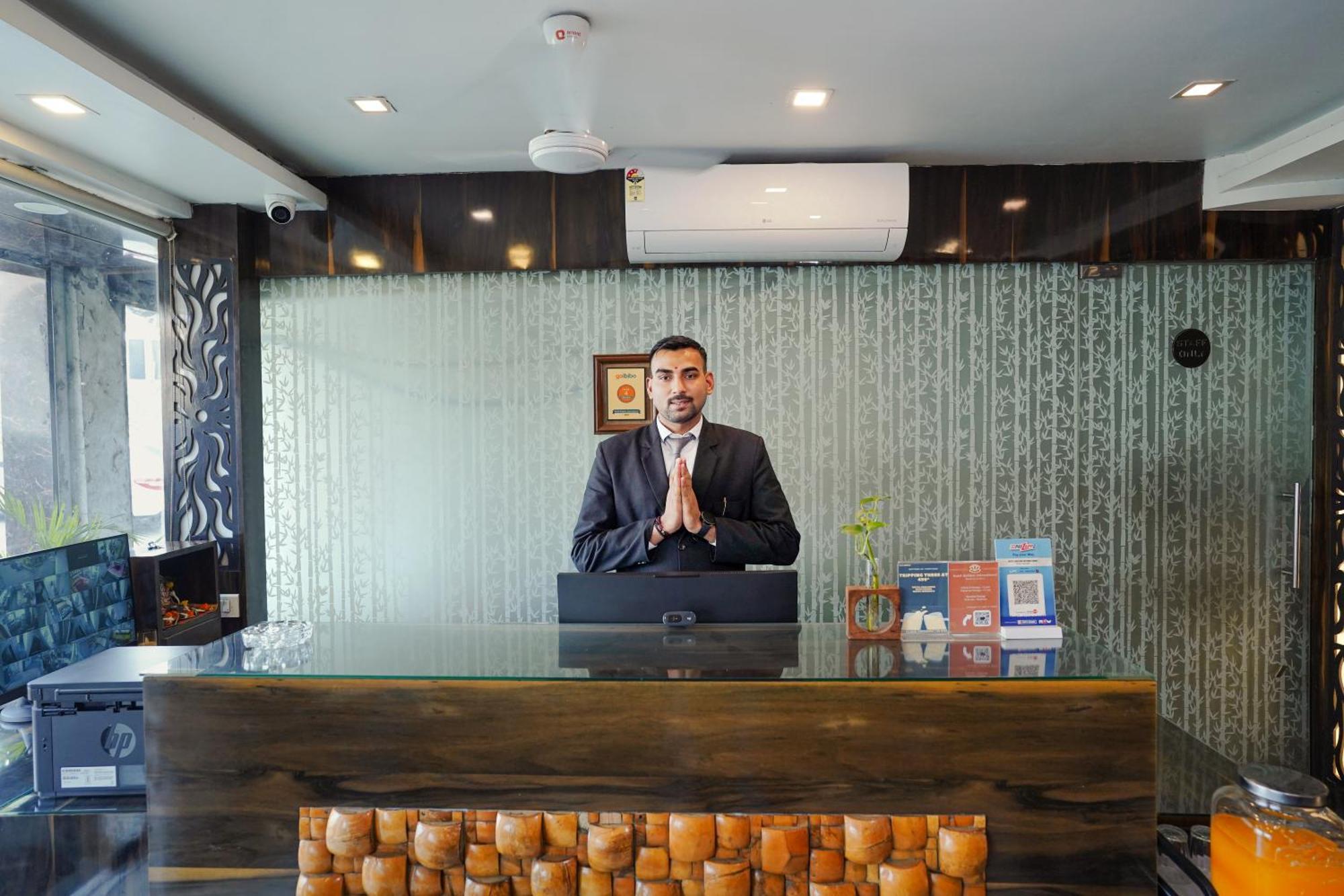 Hotel Sheldon International Near Science City Колката Екстериор снимка