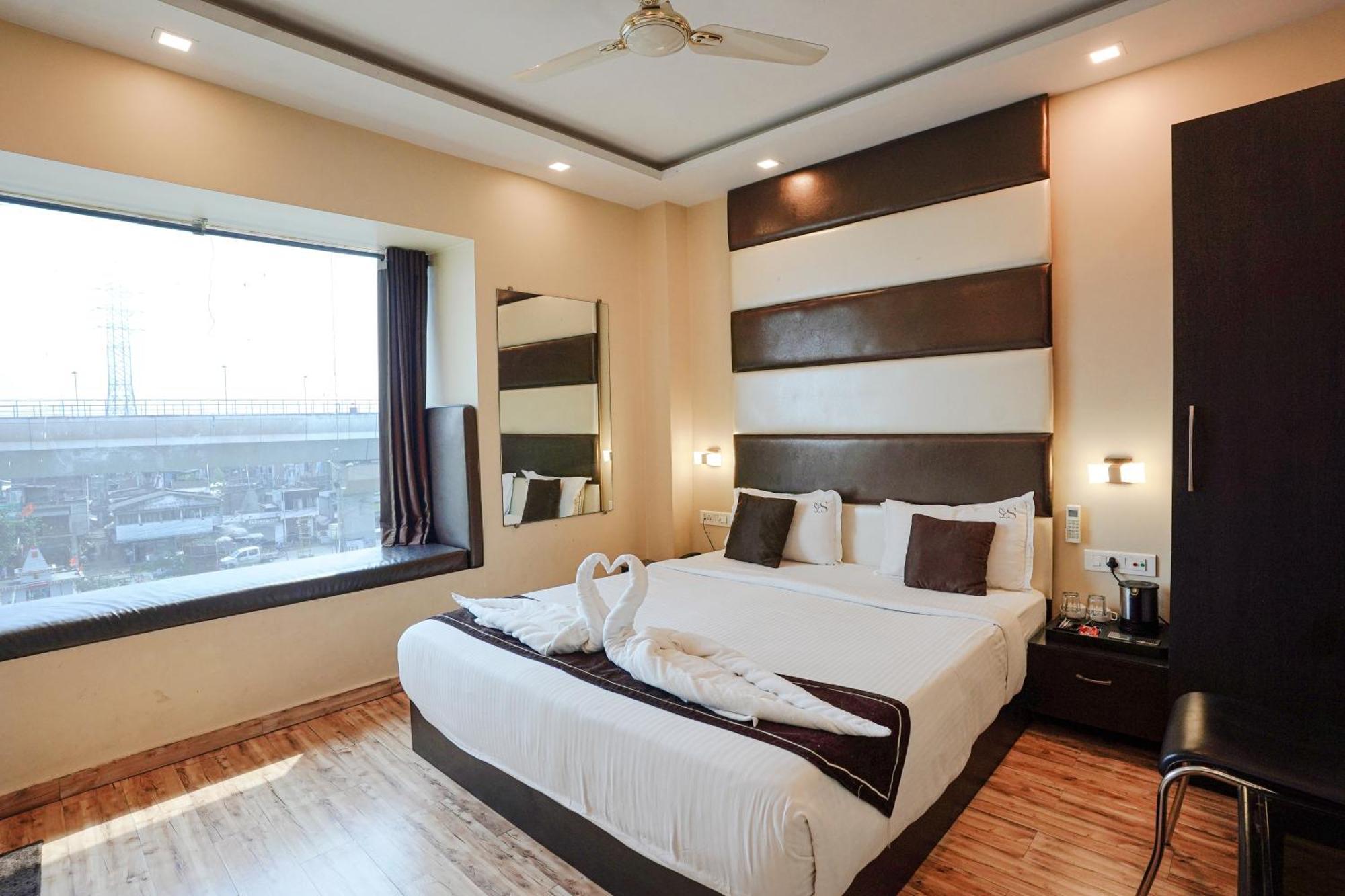 Hotel Sheldon International Near Science City Колката Екстериор снимка