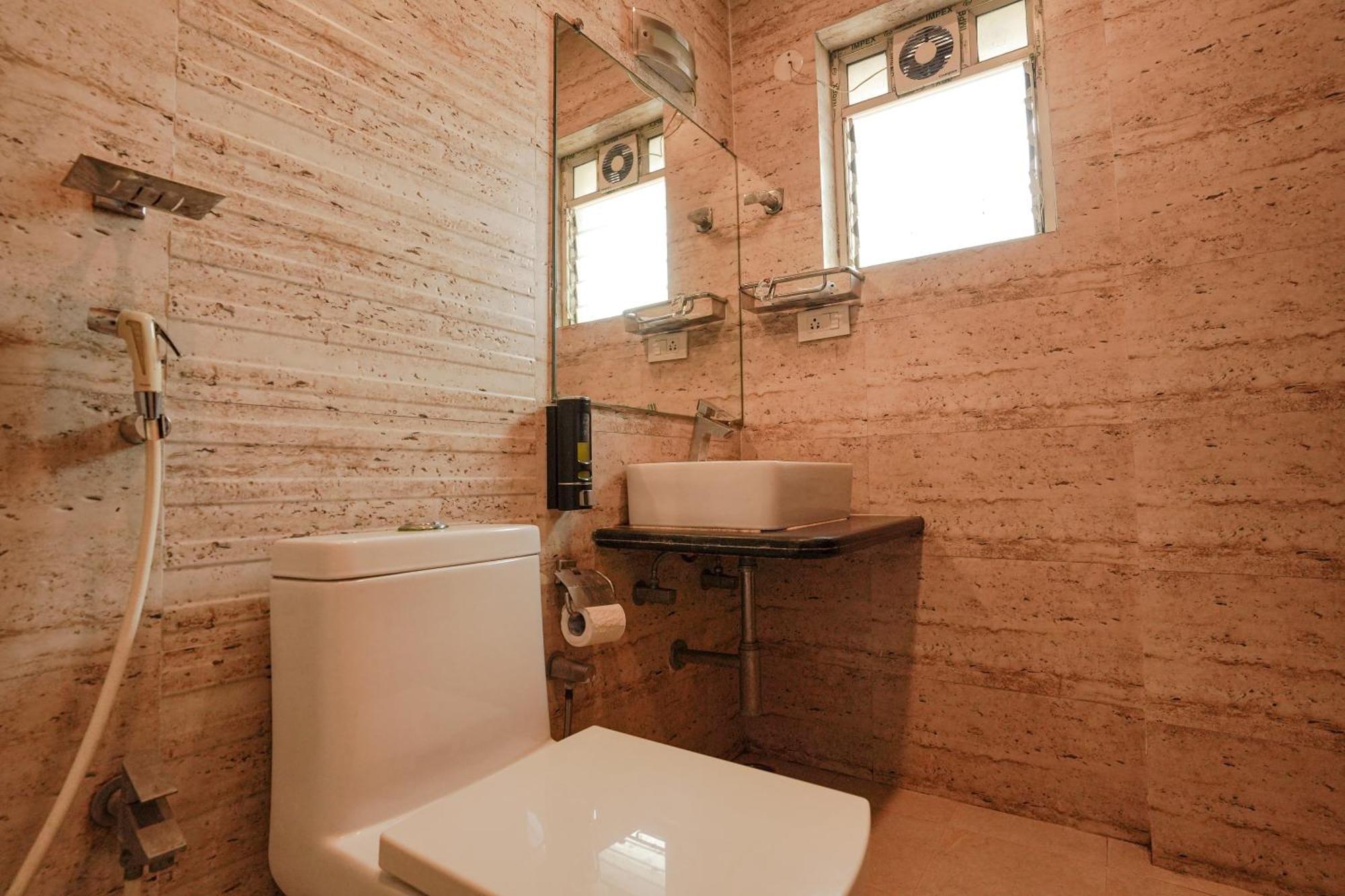 Hotel Sheldon International Near Science City Колката Екстериор снимка