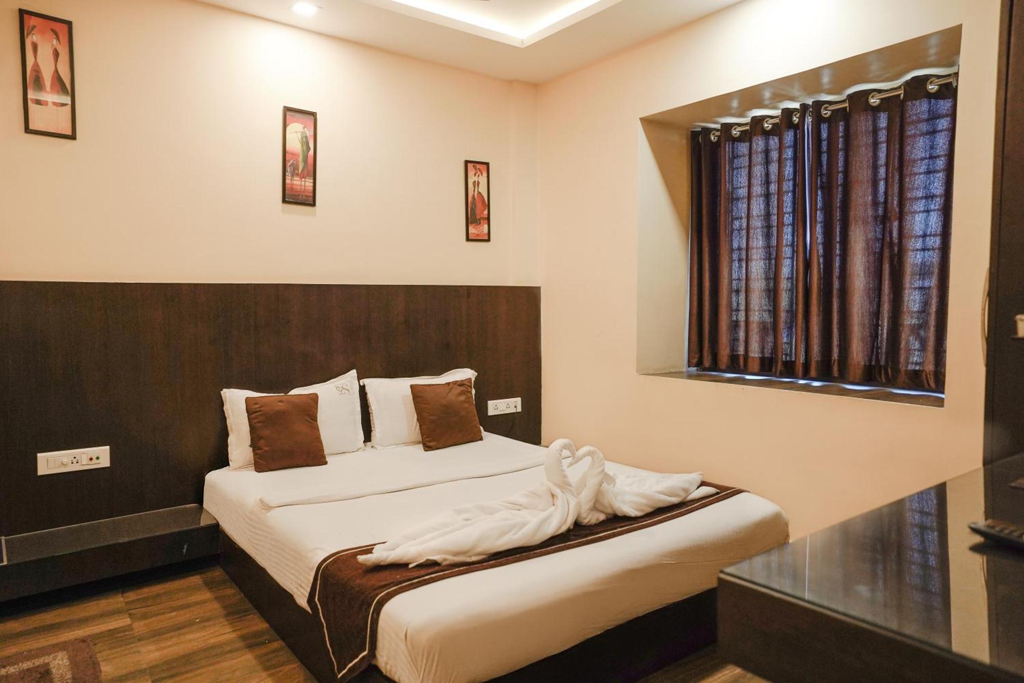 Hotel Sheldon International Near Science City Колката Екстериор снимка