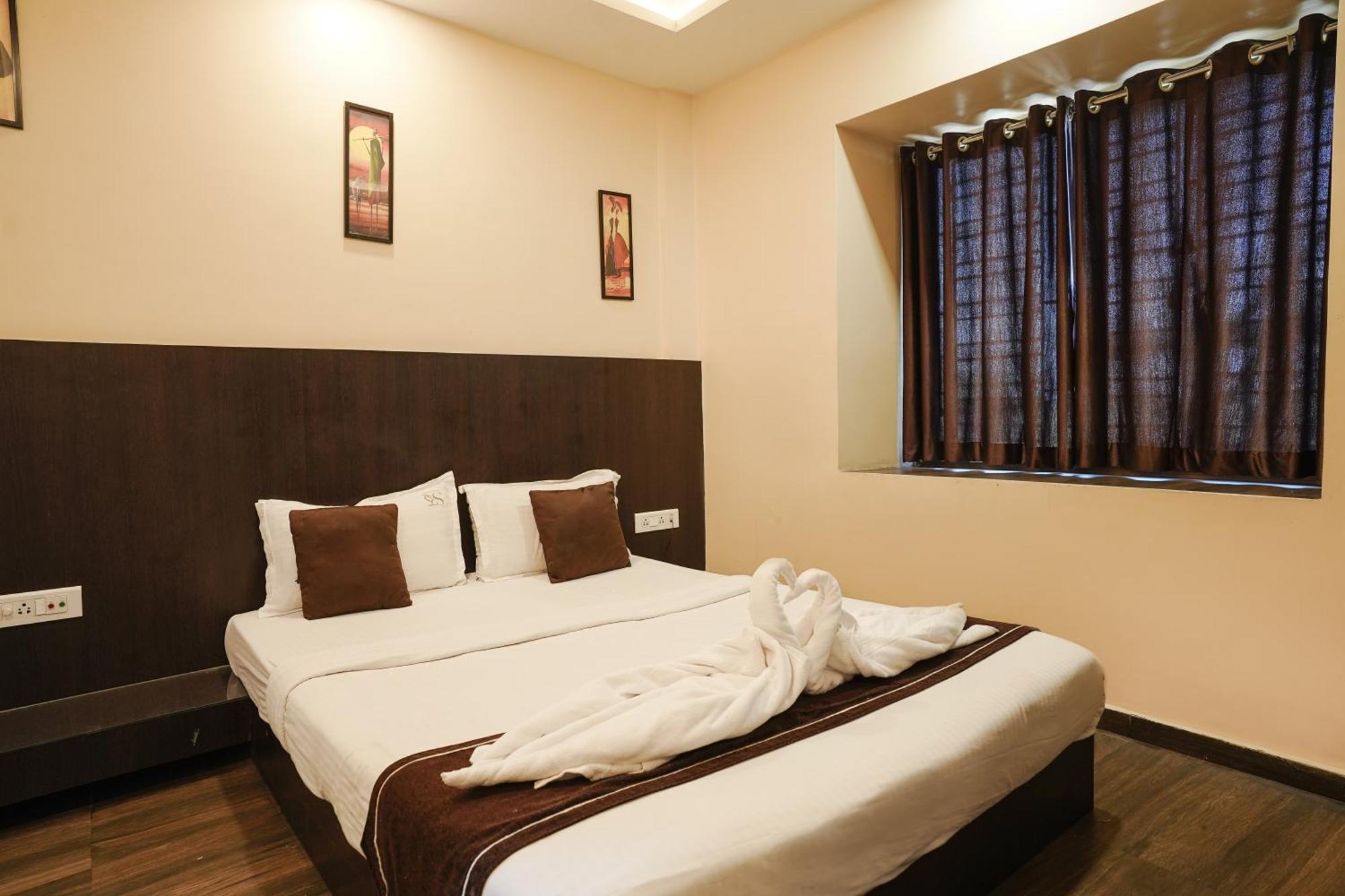 Hotel Sheldon International Near Science City Колката Екстериор снимка