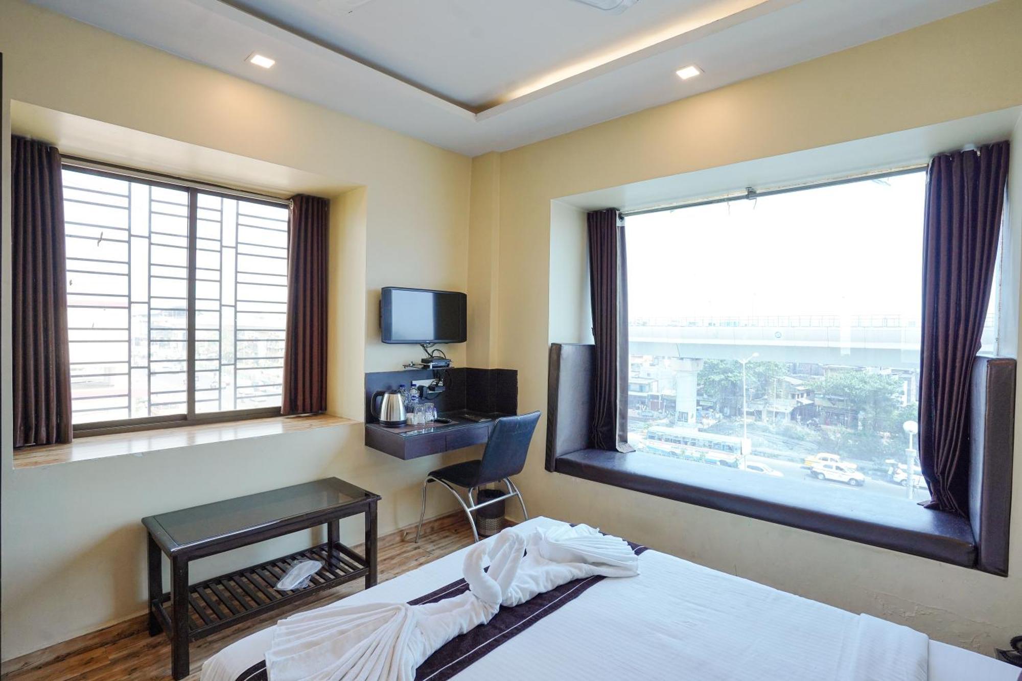 Hotel Sheldon International Near Science City Колката Екстериор снимка