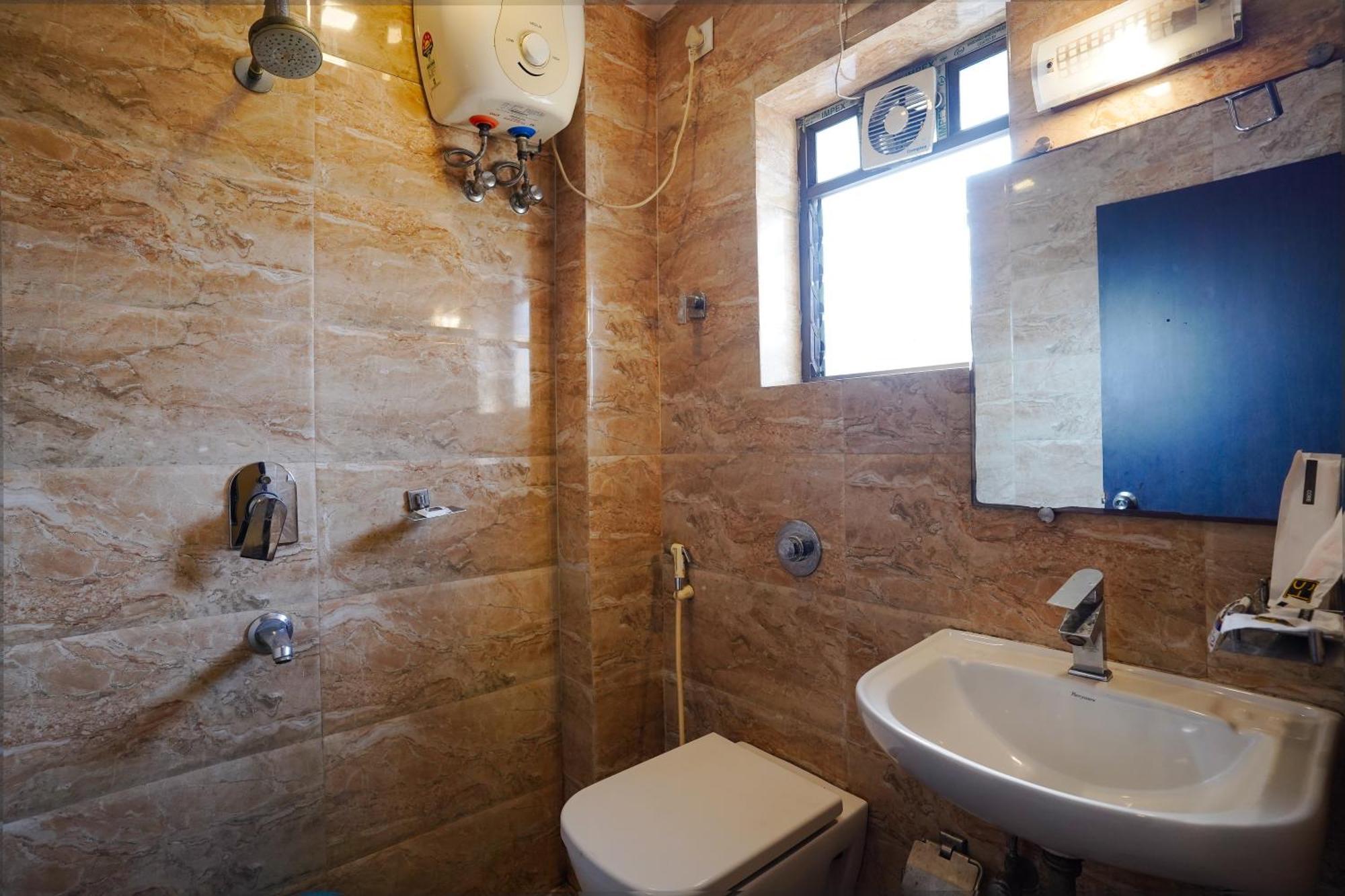 Hotel Sheldon International Near Science City Колката Екстериор снимка